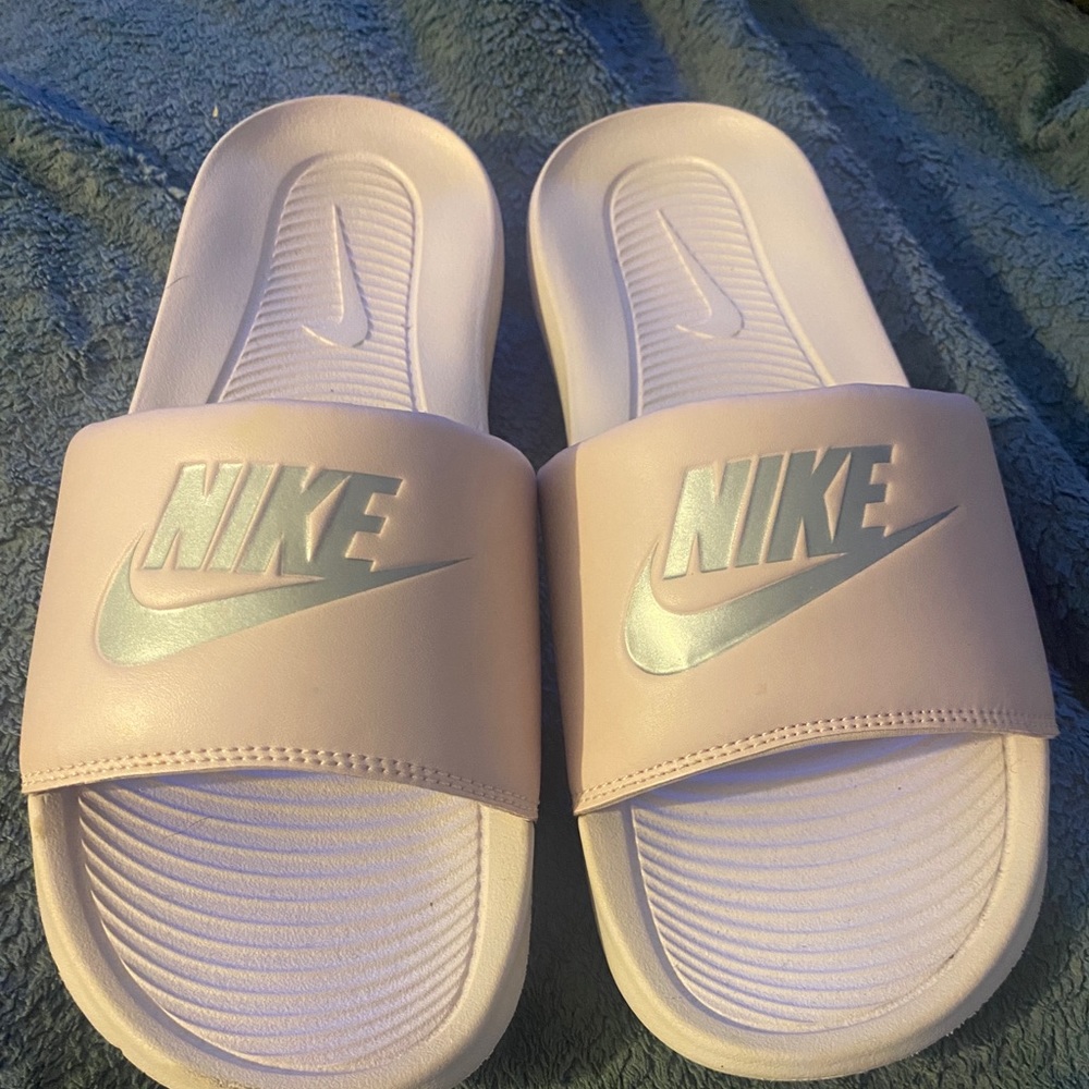 nike slides